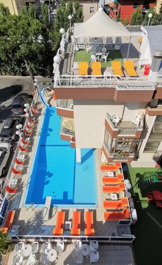 Hotel Cosmos Rimini Exterior photo