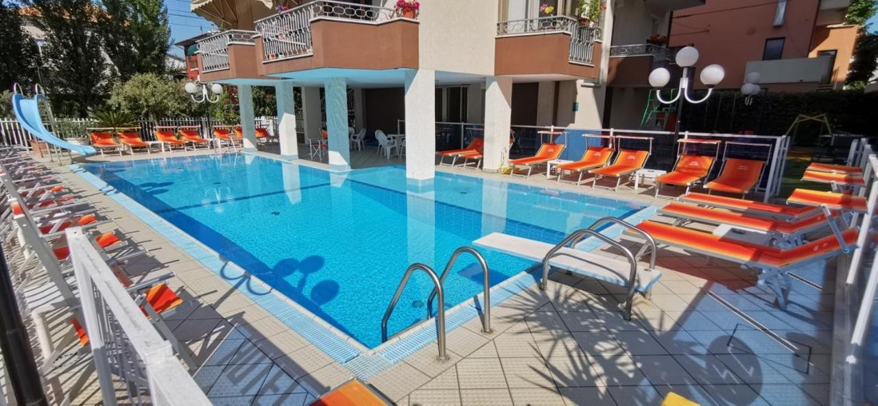 Hotel Cosmos Rimini Exterior photo