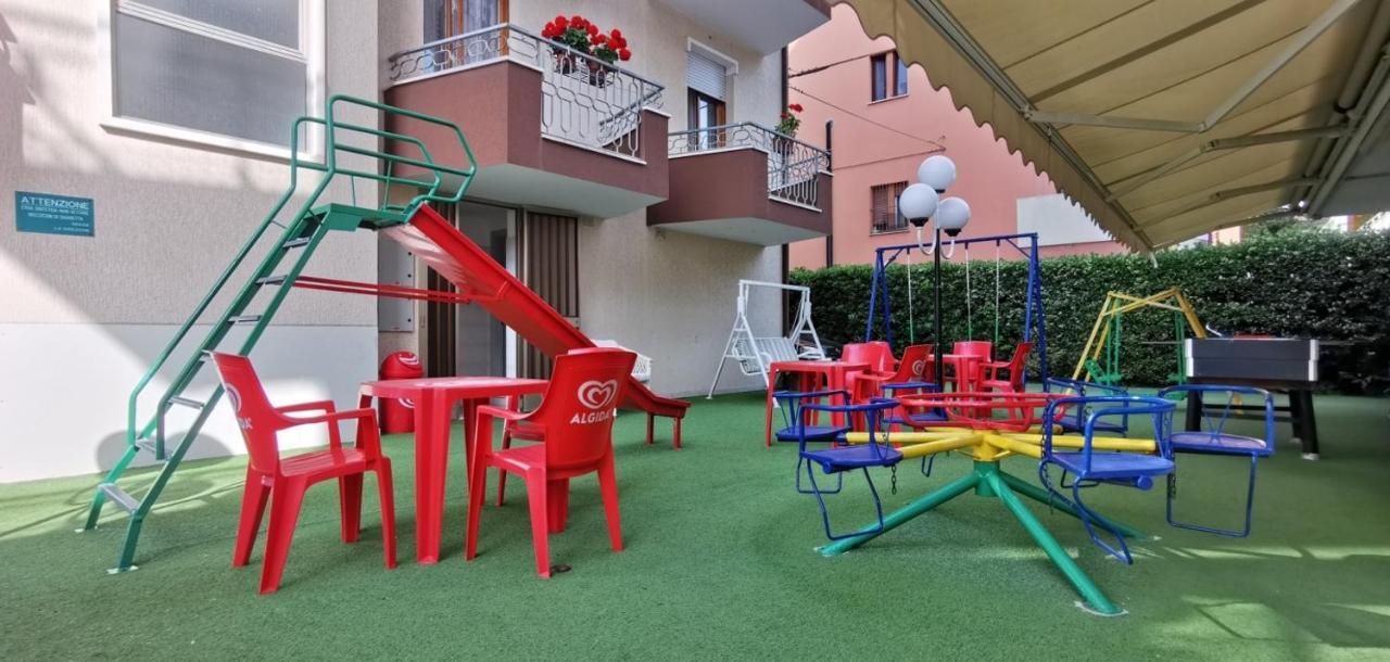 Hotel Cosmos Rimini Exterior photo